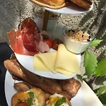 Toscanini Bed & Breakfast 3*